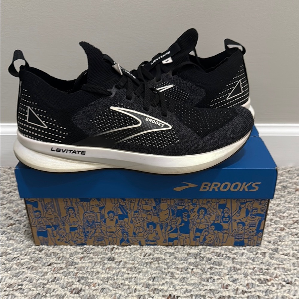 Brooks Levitate 5 Black Running Shoes
